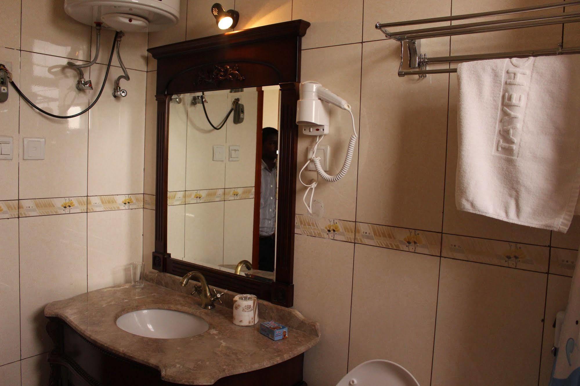 Taye Belay Hotel Gondar Exterior foto