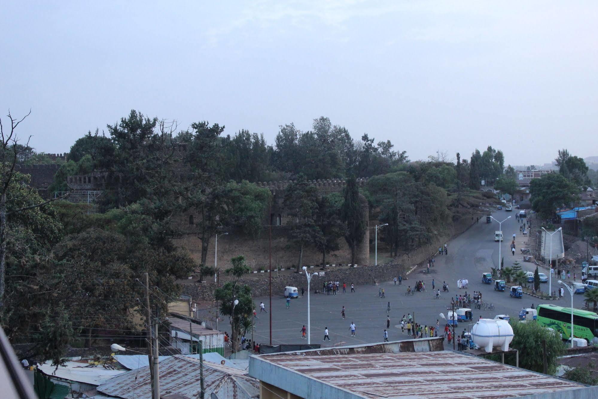 Taye Belay Hotel Gondar Exterior foto